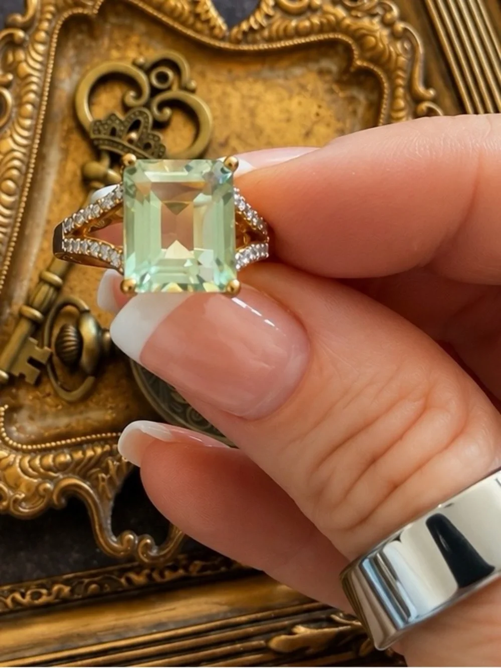 SONI • Green Amethyst Emerald-Cut Ring Crystal Accent